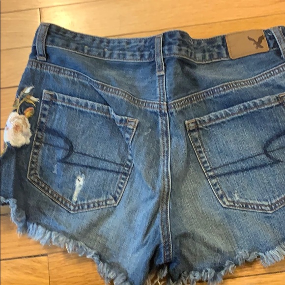 Short shorts - high waisted! - Picture 2 of 5